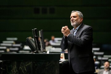 وزیر کار:  شاهدم، رئیسی خواب و خوراک را بر خود حرام کرده