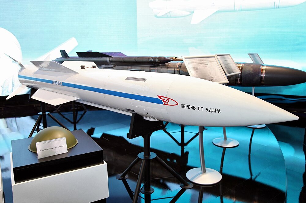 عکس | نخستین شکار رسمی جنگنده پنهانکار روسیه با این موشک 