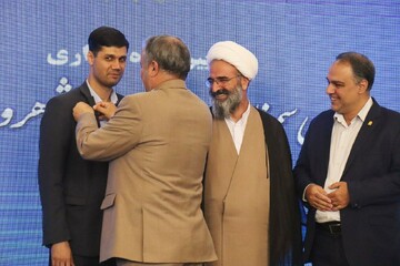 اثر تحریم‌ های داخلی به مراتب بیشتر از تحربم های خارجی است