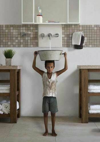 عکس/ پوستر تکاندهنده از خشکسالی و کمبود آب