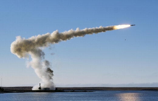 ببینید | لحظه هدف قرار دادن موشک روسی توسط جنگنده اوکراینی‌