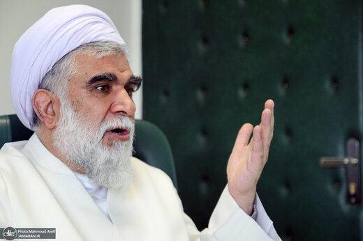 آیتالله اختری: تجمع، نه؛ اعتراض ها را بنویسید برای رئیسجمهور / الآن دشمن حمله کرده، تعجب آور است چرا دوستان ما ساکت هستند؟