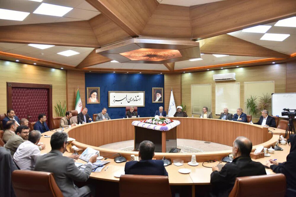 شهرداری کرج برای کسب درآمدهای پایدار اقدام کند