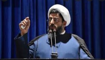 امام جمعه هشتگرد: نشود با دانش آموز با خشونت برخورد کنند