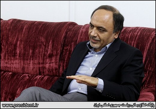 روزنامه دولت، تحلیل مشاور سابق روحانی را هم تحمل نکرد