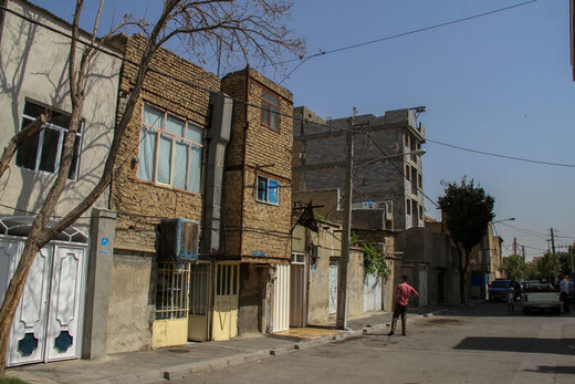 مورد عجیب خانه‌های قوطی‌کبریتی ساکنان این محله / وقتی اتاق‌خواب به مرغداری بدل می‌شود / کاربری‌های متفاوت پشت بام‌ها
