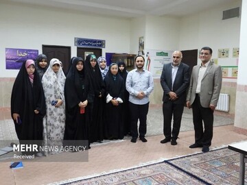 تصاویر | حضور شبانه سخنگوی دولت در دانشگاه قم/ از بازار داغ سلفی تا حضور در خوابگاه دختران