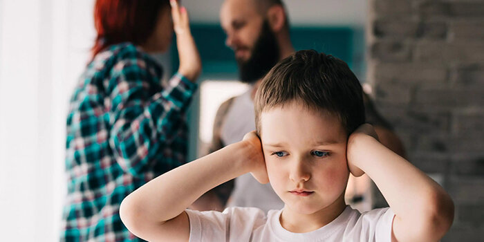 این گروه از والدین، فرزندانی حرمتشکن تربیت میکنند