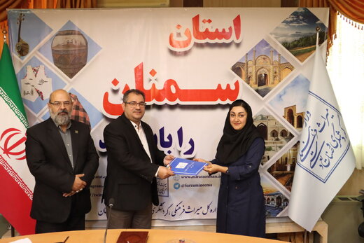 غرفه هنرمند صنایع‌دستی استان در نمایشگاه سرا ی زنجان برتر شد