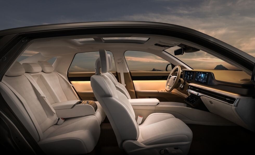 عکس | نسل جدید آزرا جهانیان را شگفتزده کرد؛ این خودرو به کدام کشورها وارد خواهد شد؟