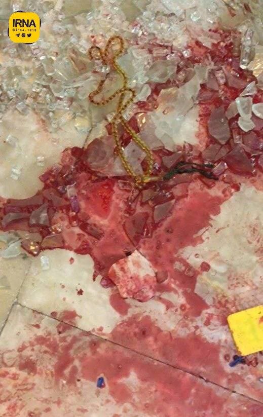 عکس| تصاویری تلخ از خون شهدای حادثه تروریستی حمله به حرم شاهچراغ علیه‌السلام