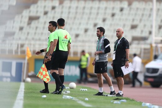 برخورد داور با بازیکنان استقلال بد بود