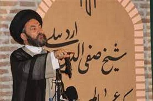 قدردانی خطیب جمعه از عزل «سریع» رئیس بانک مرکزی / مدیران مشکلساز، بدون محافظهکاری، برکنار شوند / تلاطم در بازار ارز، هم ملت ما را نگران میکند