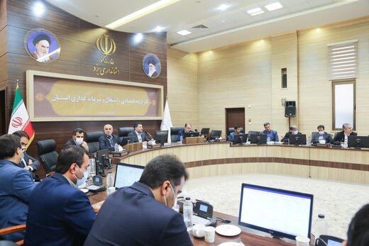 استاندار یزد: باید برای حجم سنگین نقدینگی در دست مردم برنامه‌ریزی شود