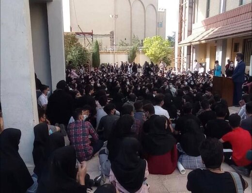 گزارش «ایسنا» از تجمعات امروز دانشجویان در دانشگاه‌های کشور / دانشگاه آزاد تهران شمال، از ملتهب‌ترین دانشگاه‌ها