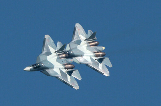 عکس | نسل پنجم جنگنده سوخو روسیه به پرواز درآمد