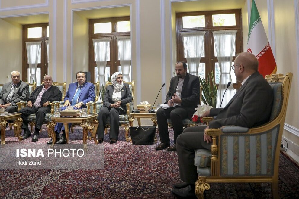 پوشش و حجاب زن پارلمانی سوری در دیدار با قالیباف