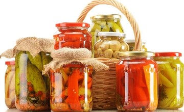 خوراکیهای ترش مزه چه مشکلاتی برای بدن پیش میآورند؟ خوراکیهای ترش مزه چه مشکلاتی برای بدن پیش میآورند؟