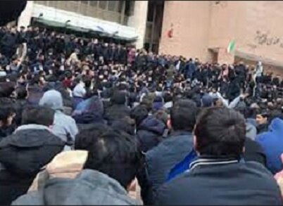 سه دانشجوی بازداشتی دانشگاههای شریف و خواجه نصیر آزاد شدند سه دانشجوی بازداشتی دانشگاههای شریف و خواجه نصیر آزاد شدند