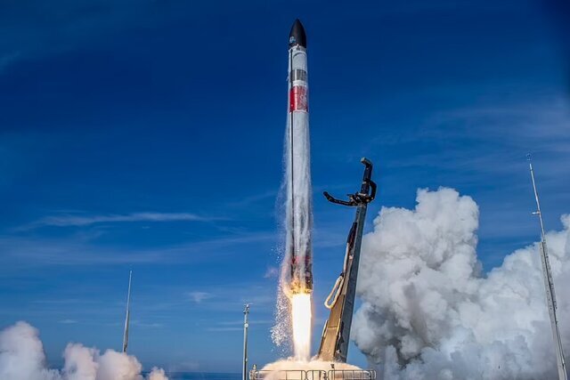 عکس | "اگه میتونی منو بگیر"؛ آزمایش عجیب موشک آمریکایی!