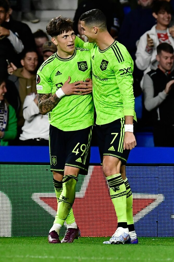 عکس | خوشبختترین بازیکن جهان؛ تمرین با مسی و گلزنی با رونالدو!