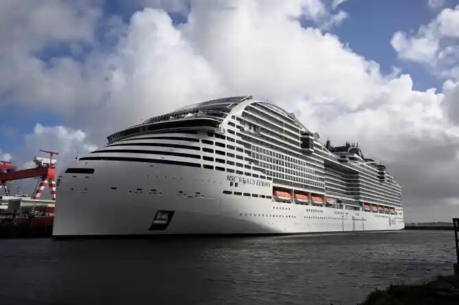 تصاویر | کشتی لاکچری انگلیسیها برای همسران ستارگان در جام جهانی