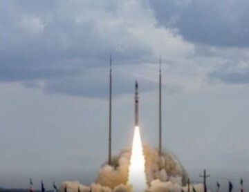 عکس| جزئیات موشک فضایی سپاه که امروز به فضا پرتاب شد عکس| جزئیات موشک فضایی سپاه که امروز به فضا پرتاب شد