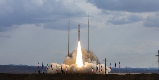 عکس | موشک پیشرفته و جدید سپاه برای فعالیت‌های فضایی