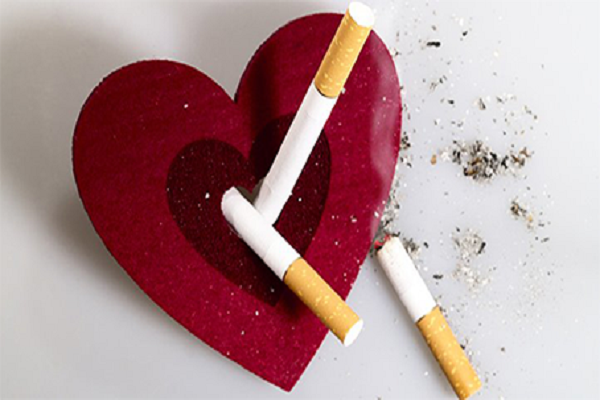 مصرف همزمان سیگارهای معمولی و الکترونیکی خطرناک است؟/ کشفی جدید درباره سیگار