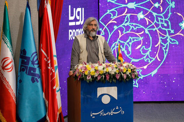 وحید جلیلی: صداوسیما عواقب سلبریتیزم سخیف را دید وحید جلیلی: صداوسیما عواقب سلبریتیزم سخیف را دید