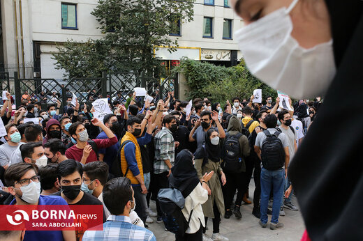 رئیس دانشگاه خواجه نصیر: منع ورود دانشجویان به دانشگاه موقت است /  دانشجویان معترض، می‌توانند در محوطه بنشیند و سرکلاس نروند