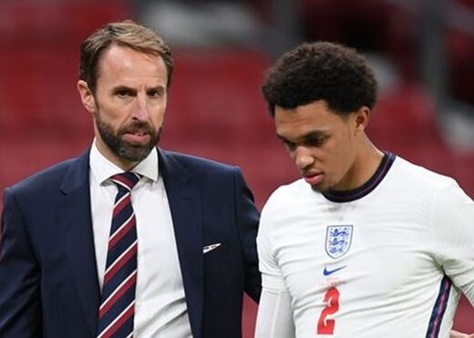 انتقاد تند اسطوره منچستر از سرمربی رقیب ایران