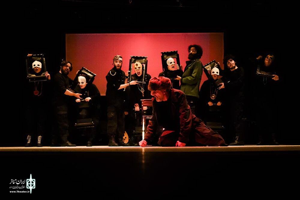 میخواهند تئاتر وجود نداشته باشد/نظارتها و شوراها برای خاموش کردن چراغ سالنهای تئاتر وجود دارند