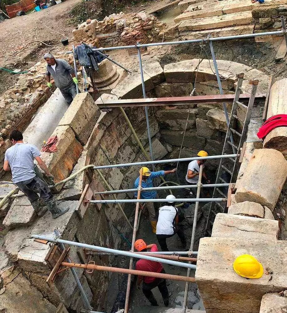 فیلم و تصاویر| گزارشی کامل از کشف مجسمه خدایان برنزی ۲هزارساله؛ این مجسمهها در گرمابهای در ایتالیا کشف شدند