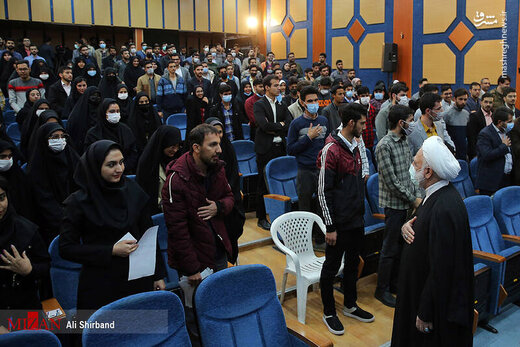 دانشجویان، رخبهرخ با اژه ای / انتقادهای صریح در حضور رییس قوه قضاییه