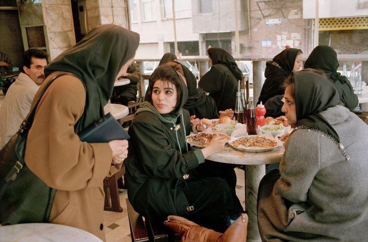 ببینید | تصویری جالب از یک پیتزا فروشی در تهران ِدهه هفتاد