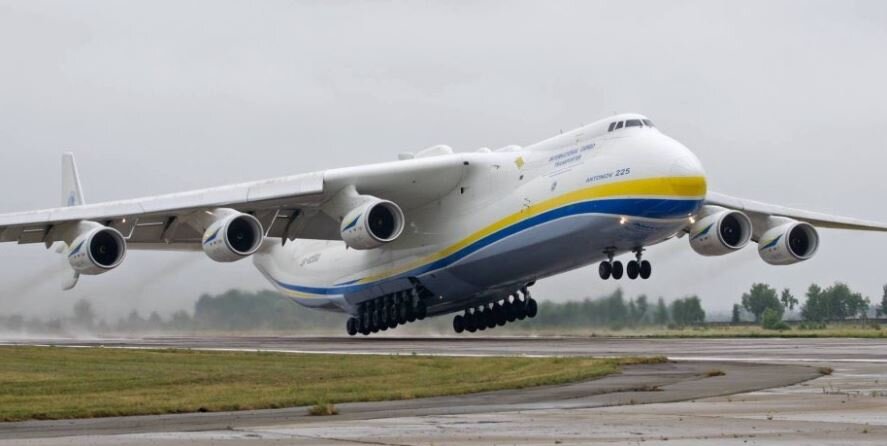 ساخت بزرگترین هواپیمای دنیا در اوکراین / عکس
