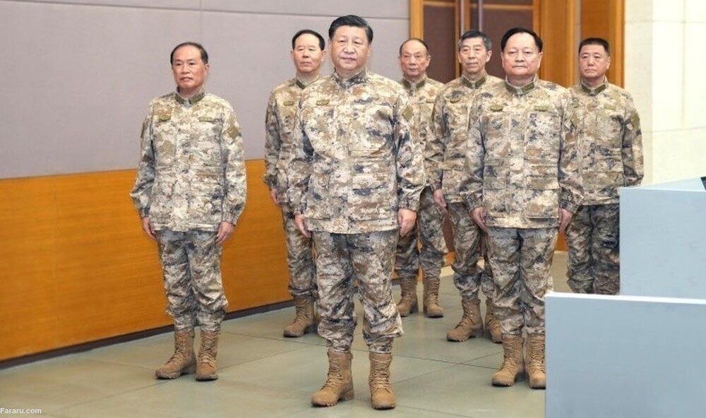 حرکت جنجالی رئیس‌جمهور چین با پوشیدن لباس نظامی/عکس