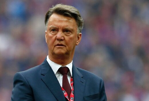 حمله خبرنگار قطری به سرمربی معروف