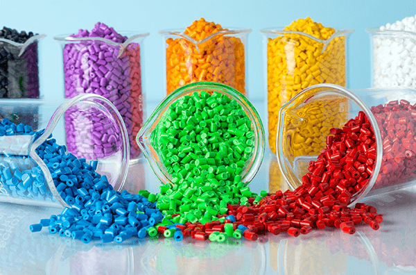 کاربرد انواع مصنوعات پلاستیکی در صنایع مختلف