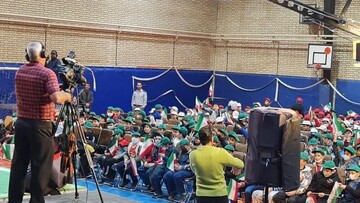 جشن «پرچم بالا ست»  ویژه دانش‌آموزان ورزشکار در کرج آغاز شد
