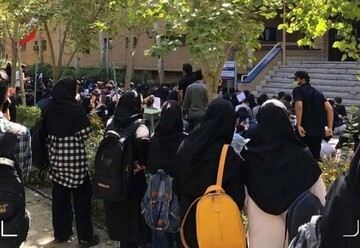 قلم‌های نفرت‌پراکن، مردم را دین‌گریز می‌کنند / انتقاد از توهین روزنامه «همشهری» به دانشجویان معترض