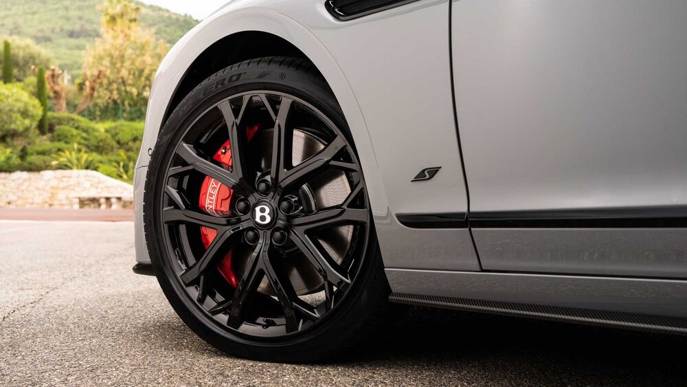 تصاویر | بنتلی برگ برندهاش را رو کرد؛ تهدیدی برای بنز و رولزرویس