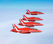 عکس | پیکان قرمز راف پنجشنبه در امارات به پرواز در می‌آید!