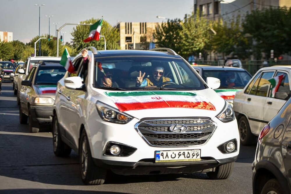 عکس | بدرقه مردمی تیم ملی در خیابانهای تهران