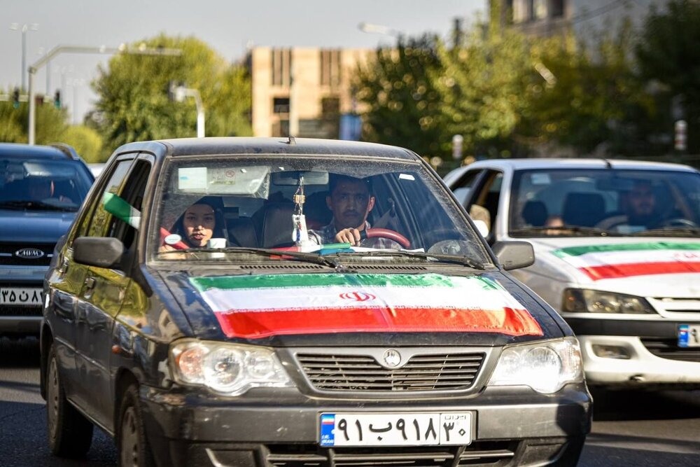 عکس | بدرقه مردمی تیم ملی در خیابان‌های تهران