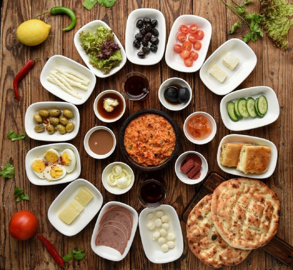 تغذیه مناسب برای تقویت حافظه؛ چی بخوریم تا حافظهمان قوی شود؟ 3