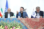 استاندار یزد: مسائل و مطالبات کارگران استان با جدیت پیگیری می‌شود