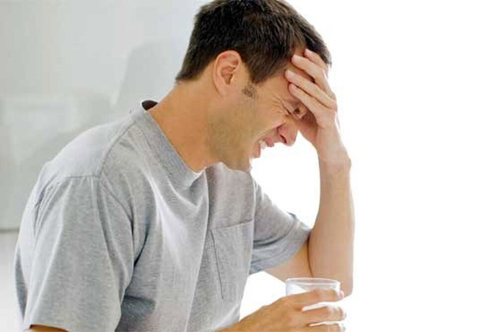 چرا صبحها با سردرد از خواب بیدار میشویم؟/ ۸ دلیل مهم