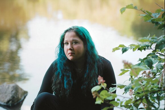 مغز هوشیار است اما بدن قادر به حرکت نیست